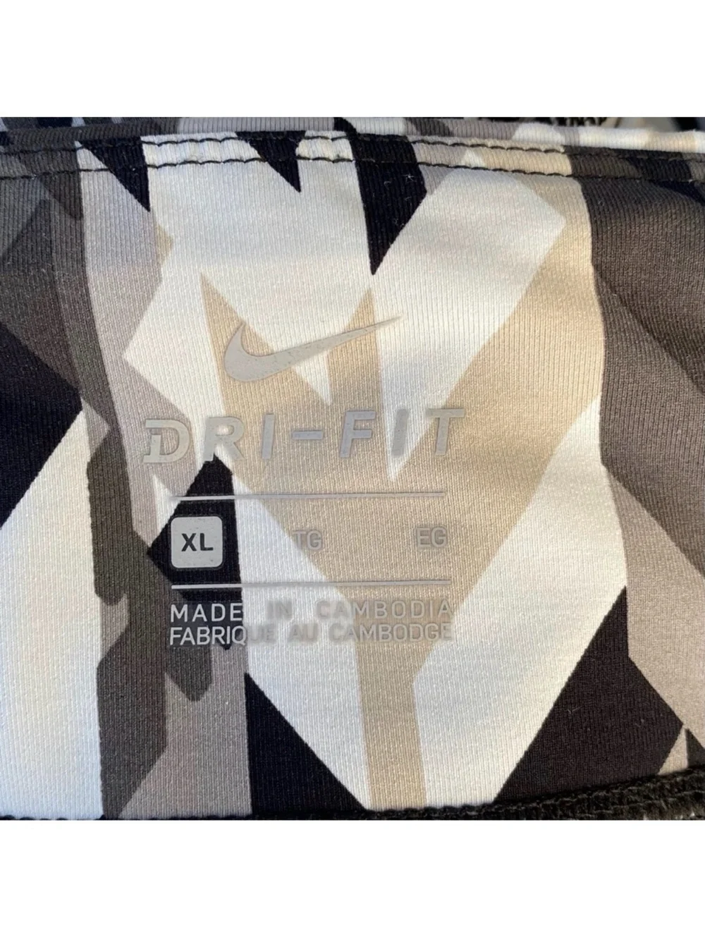 Nike Dri-Fit Women’s Multi Color Athletic Capri Leggings Bottoms Size XL